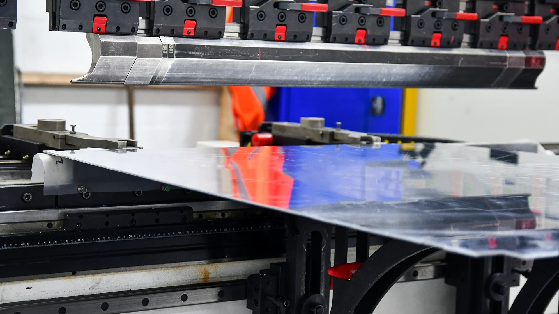 Aluminium cassette panel manufacturing